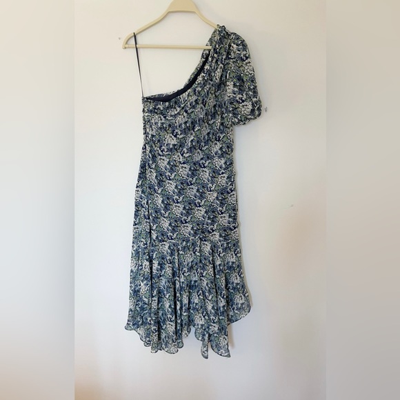 ASTR The Label ~ SANTORINI FLORAL ONE SHOULDER MIDI DRESS - Picture 7 of 8